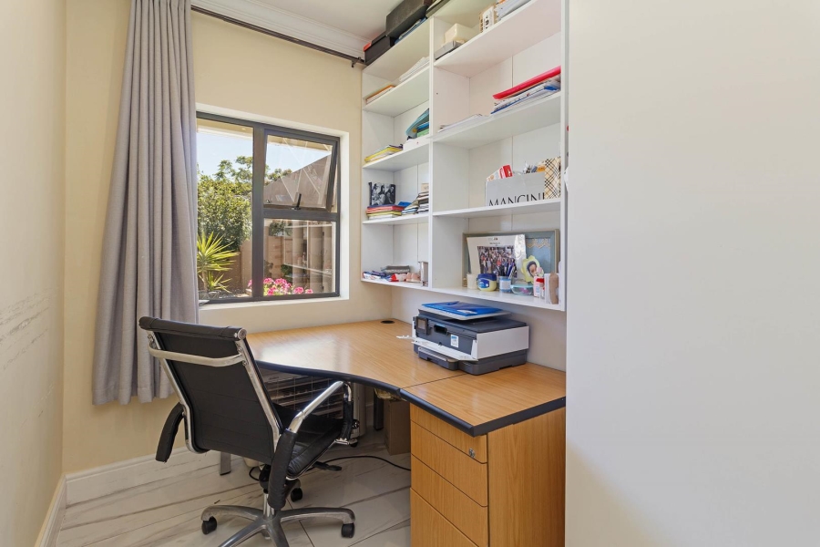 4 Bedroom Property for Sale in Milnerton Western Cape